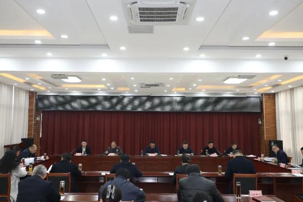 区委举行树立和践行正确政绩观学习教育读书班集中交流研讨暨区委理论学习中心组学习会议